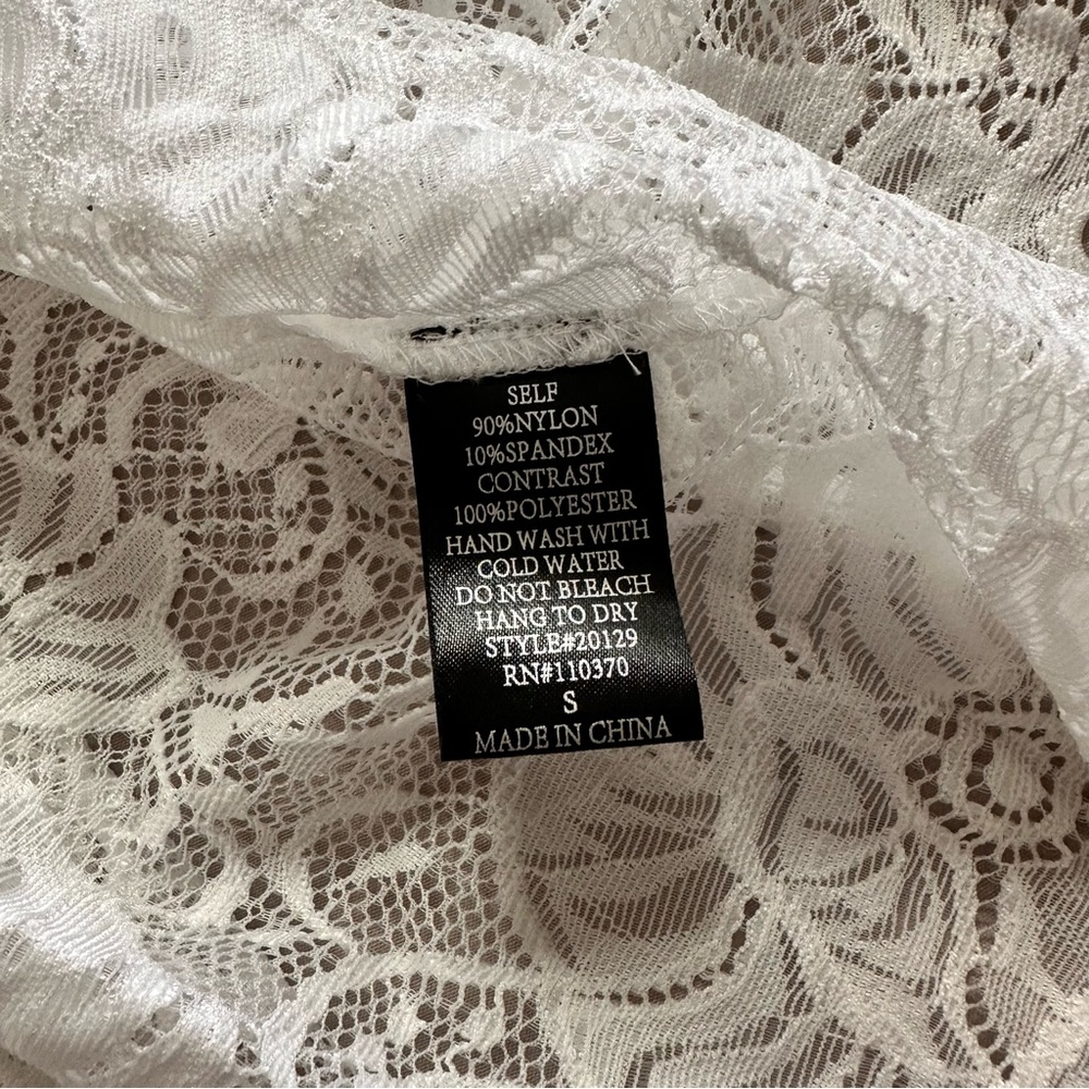 Youmita White Lace Robe Set - Picture 7 of 7